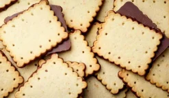 Picard Biscuits petit-beurre au chocolat au lait* Biscuits
