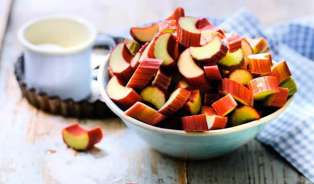 Picard Rhubarbe rouge en morceaux bio, France* Fruits Bio